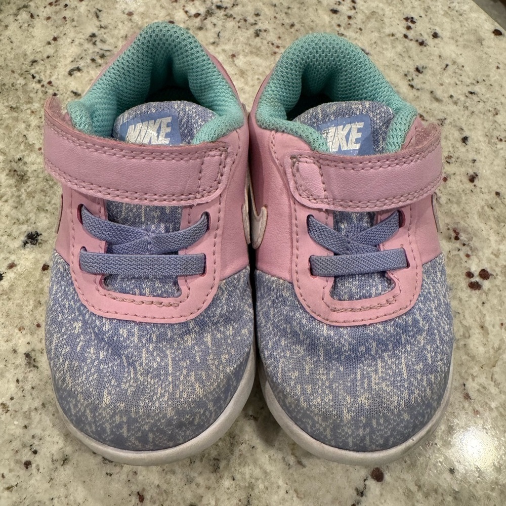 Nike pink Velcro sneakers toddler size 6 - Picture 7 of 8